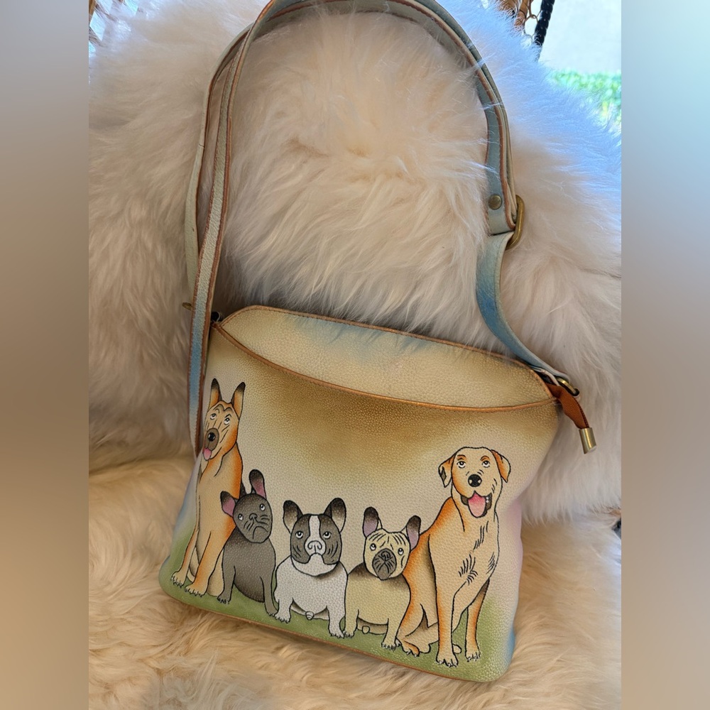 Magnifique Hand-painted Pebbled Leather Dog Print Crossbody Bag